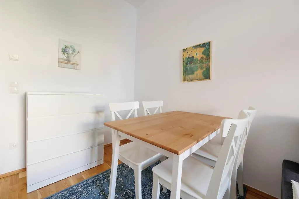 Modern Central City Apartment - Netflix 2 Bedroom Viena