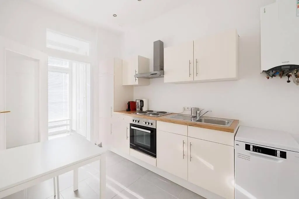 Modern Central City Apartment - Netflix 2 Bedroom Viena Austria
